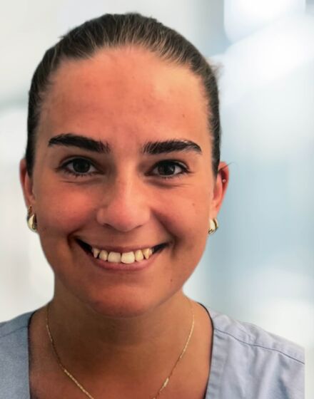Line, klinikassistent hos Tandlæge Peder Eriksen, Silkeborg